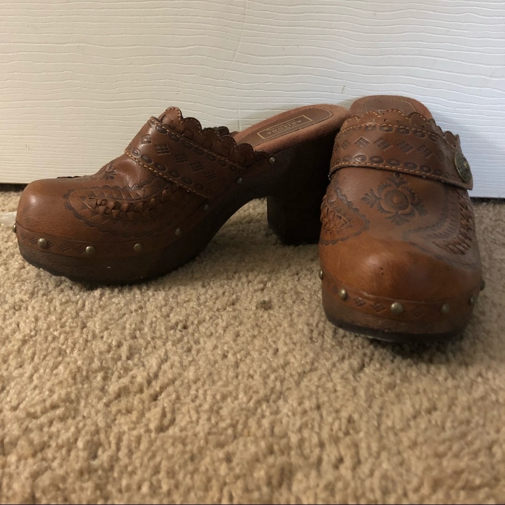Tooled Leaher Arizona Clogs